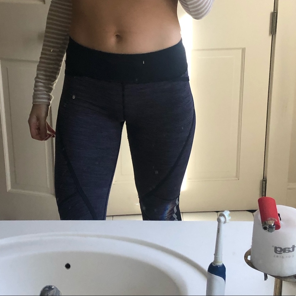 CROPPED LULULEMON STRIPED LEGGINGS SIZE 4